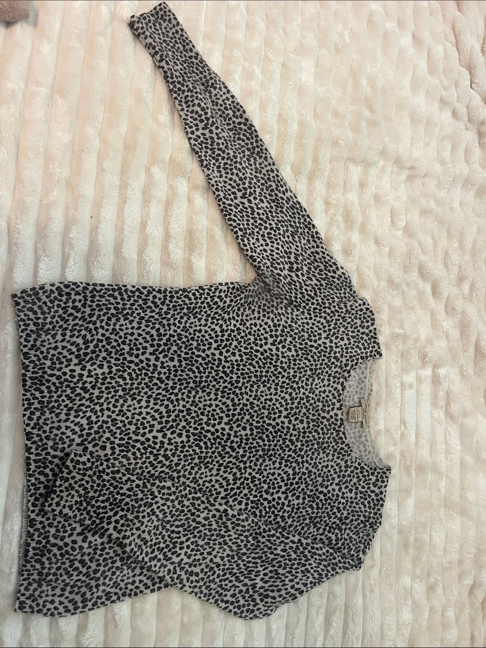 100% 2-ply Cashmere Leopard Print Long-Sleeve Women's Sweater- Fits like Medium